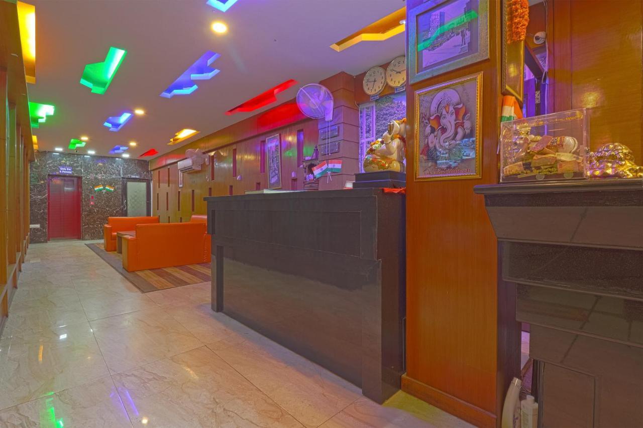 Oyo 834 Shree Balaji Hotel Фаридабад Екстериор снимка