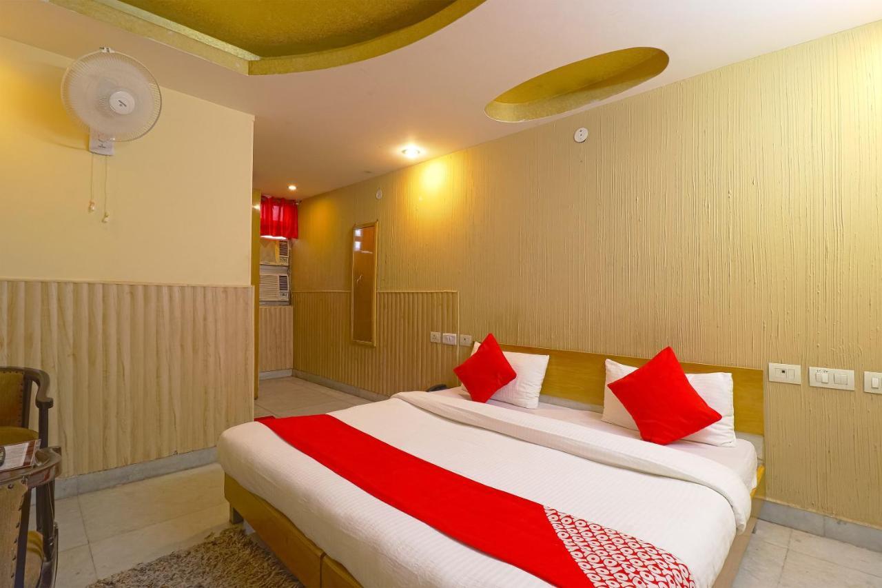 Oyo 834 Shree Balaji Hotel Фаридабад Екстериор снимка