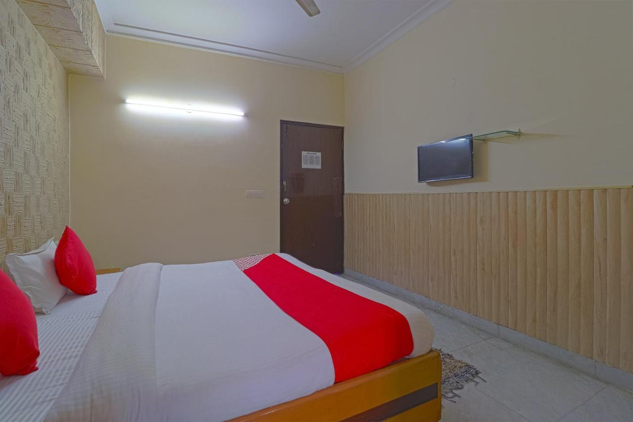 Oyo 834 Shree Balaji Hotel Фаридабад Екстериор снимка