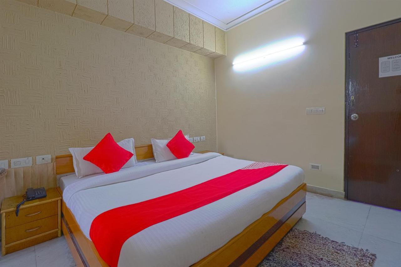 Oyo 834 Shree Balaji Hotel Фаридабад Екстериор снимка