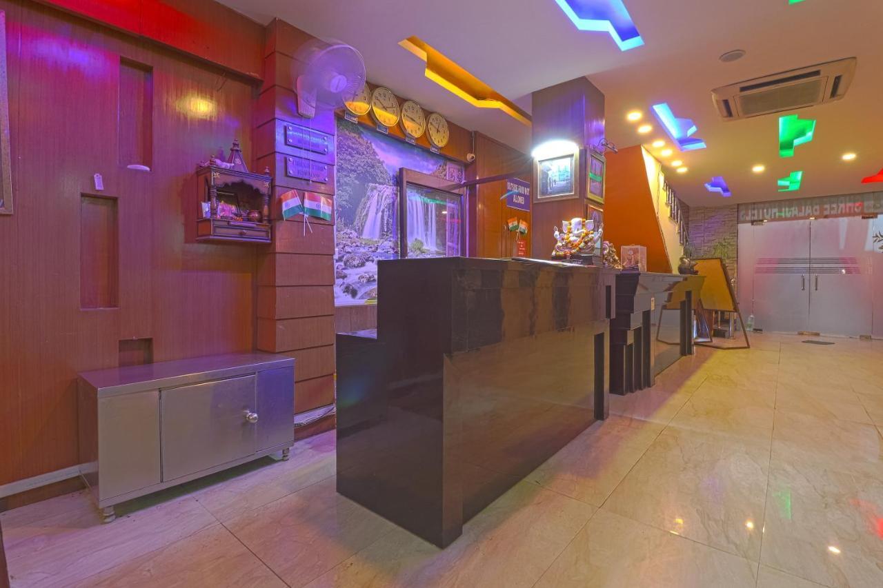 Oyo 834 Shree Balaji Hotel Фаридабад Екстериор снимка